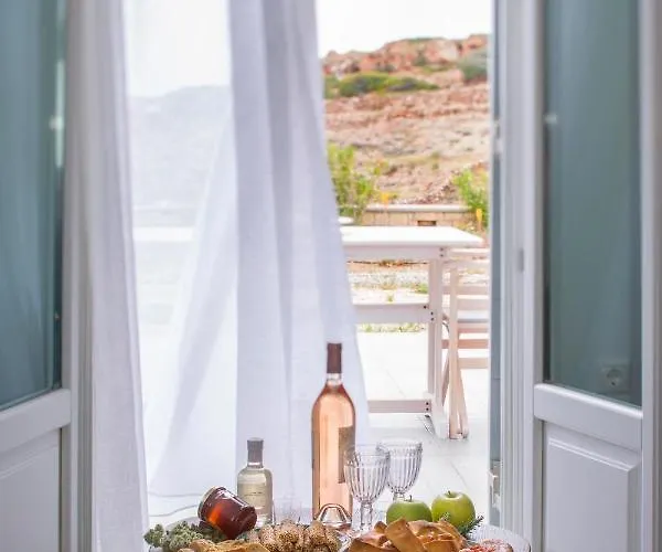 Skinos House At Chorio With View Feriehus Kímolos